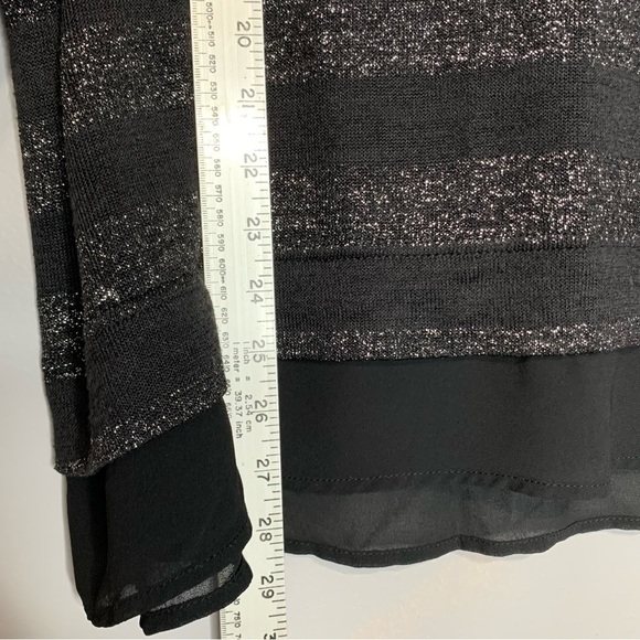 Lane Bryant black & silver metallic stripe v-neck 3/4 sleeve sweater. Size 22/24 - Picture 9 of 10